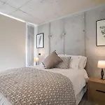 Perfect Lodging La Reina Connection And Comfort
